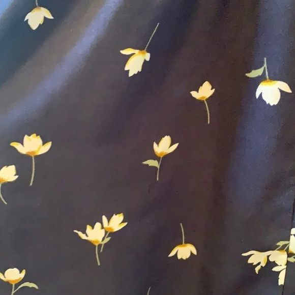 Urban Outfitters Floral Romper - Picture 7 of 7